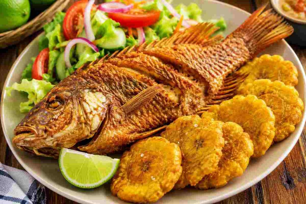 Best pescado frito con patacones near me with crispy fried fish